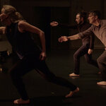 Videostil aus der Dokumentation von Walter Bickmann (Tanzforum Berlin) von WEGEHEN (Aus: KARIN WAEHNER (1926-1999) – Eigensinnig in Zwischenräumen. Ein TANZFONDS ERBE Projekt), 2018