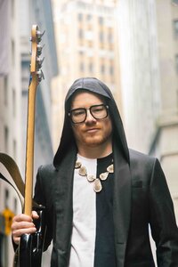 (c) Richard Louissaint 