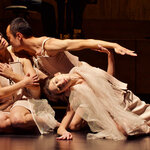 Tanzperformance Luftlinien